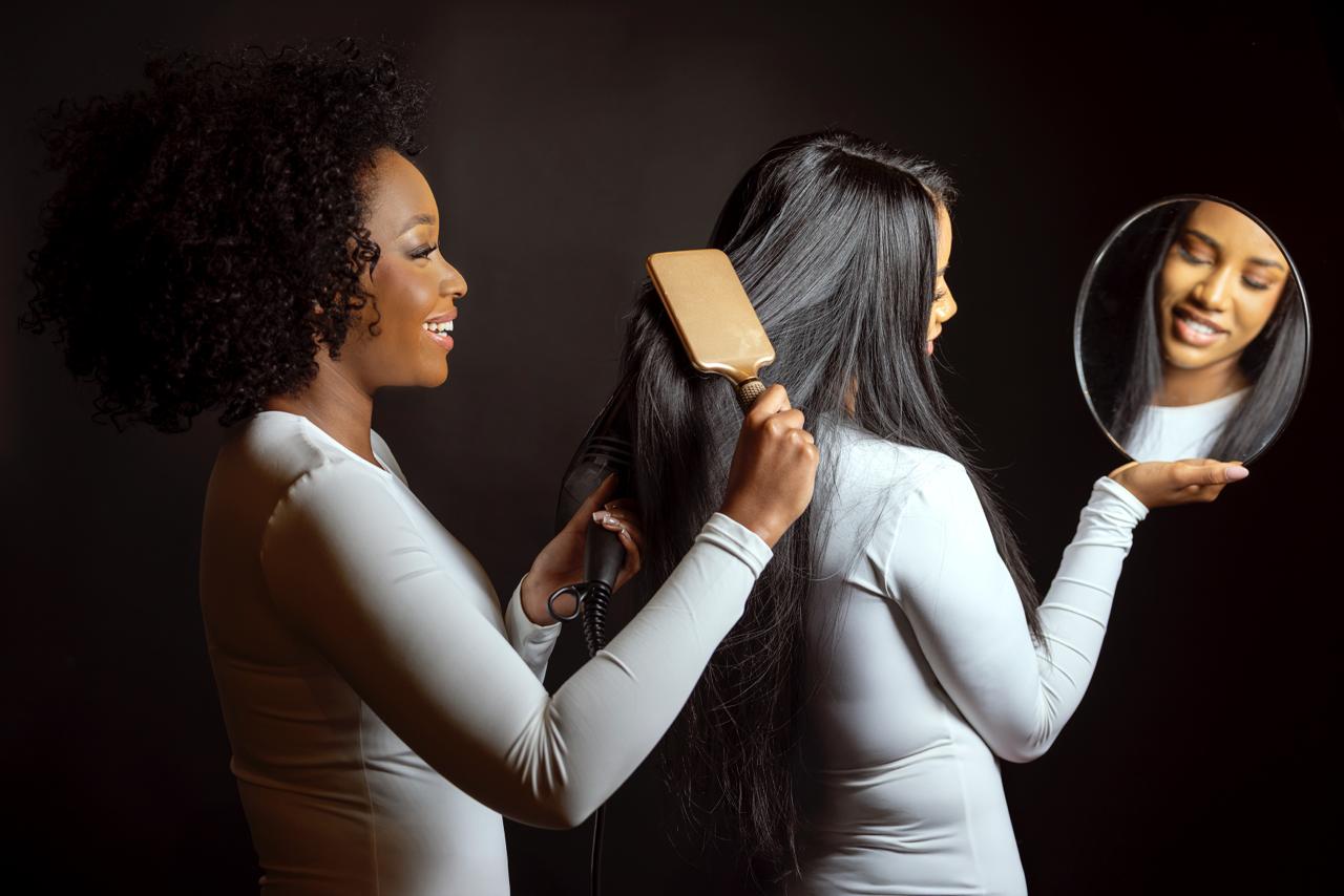Installation professionnelle de tissage capillaire - Méthodes de pose pour cheveux naturels